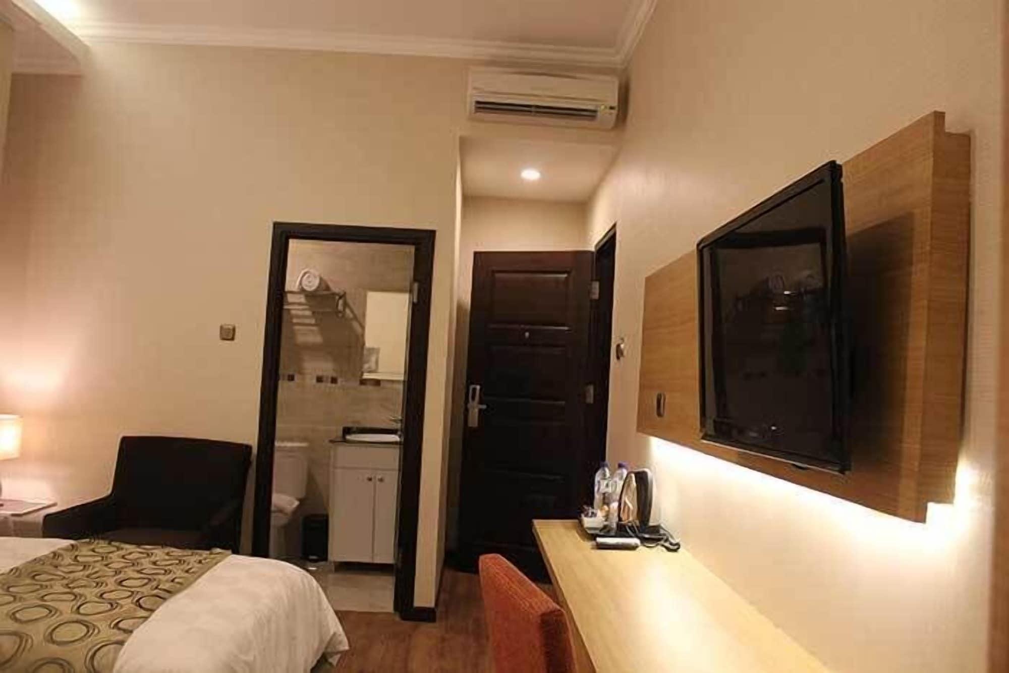 Fontana Hotel Jakarta Kültér fotó